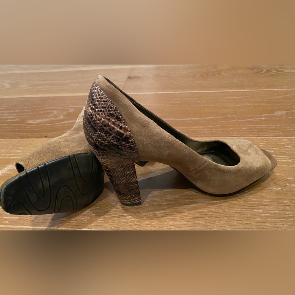 Andrew Geller Suede / Reptile high heeled shoes